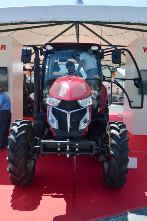 ヤンマーの新しいトラクターYT5113 yanmar tractor YT5113 113PS