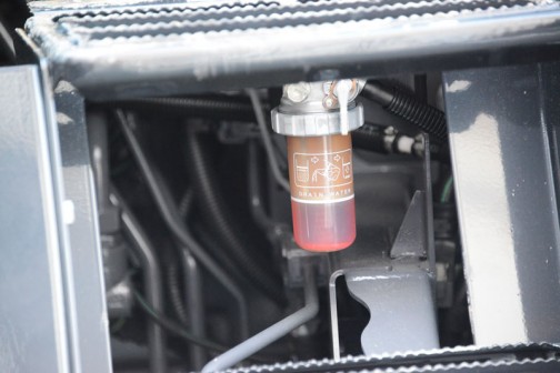 tractordata.comによるとクボタM7171はV6108型4気筒ディーゼル6.1Lの170馬力になっています。
