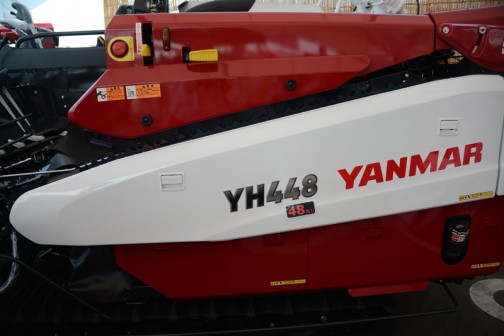 去年も見たヤンマー4条刈丸ハンドルコンバイン　48馬力　YH448,XJU