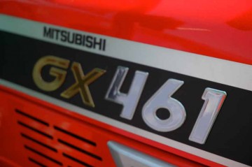 三菱トラクタ　GXシリーズ　GX461　ロゴ