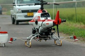 ヤンマー産業用無人ヘリコプターAYH-3　後ろ姿がいちばんセクシーかな？