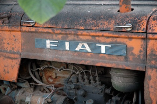 というわけで君はfiat415です。エンジンフートのピン、コマツインターナショナル232とはまた違ってスマートでカッコいいです。