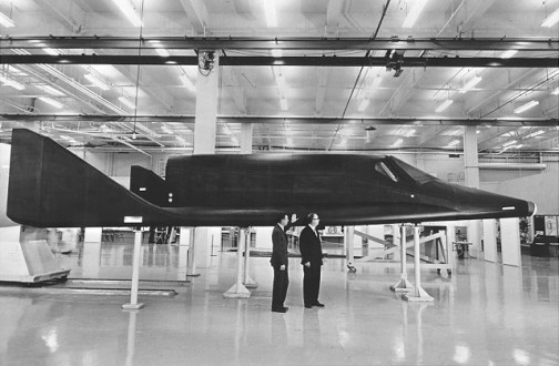 Boeing X-20 Dyna-Soar 1957年から始まったプログラム　よく見るとちょっとスペースシャトルをスリムにしたようなフォルム。