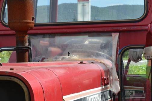 komatsu international tractor 884