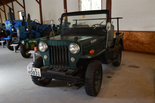 WILLIS JEEP Year:1951(showa26) Manufacturer: Willis(America) Model:C-1-3A Output:70ps Fuel:Gasoline