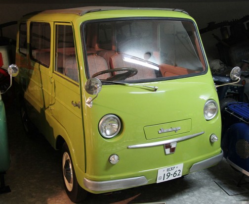 ウィキペディアより。ベビー (Baby) は、かつて存在した日本の自動車メーカー・東急くろがね工業が1960年から1962年まで生産した貨物用軽自動車である。