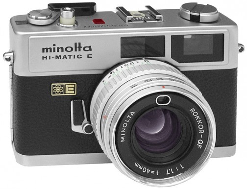とりあえず電子マークが確認できたのはカメラ。ミノルタハイマチックF 1972年。