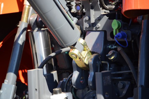 宇都宮のろまんちっく村で開かれた「ＪＡ＆クボタ　全力応援夢農業2016」で見た、クボタトラクター、M7001シリーズ、M7131です。tractordata.comによれば、M7131のエンジンはV6108 4気筒6.1Lディーゼル130馬力。