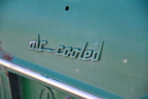 hokkaidoujinさんのD40Lはair cooledの文字がボディと共色ですがきっとメッキの上から塗ってしまったのでしょう。