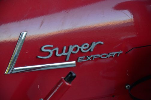 tractordata.comによればポルシェスーパーは1957〜1963年。空冷4サイクル3気筒ディーゼル2466ccで、馬力は38馬力とありますが、他のサイトでは1956〜1963年。34馬力という記述も見られます。