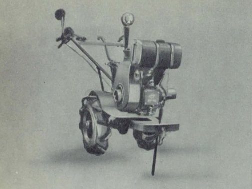 こちらは1957年の1957農業機械図鑑-第4集から。やはり同じく「素」のチクマティラーです。年代的には合っているし、チクマティラーD型のエンジンは資料からシバウラGE-18Aということがわかっていて、このチクマティラーに乗っているエンジンも芝浦製・・・これがD型の可能性だってあります。