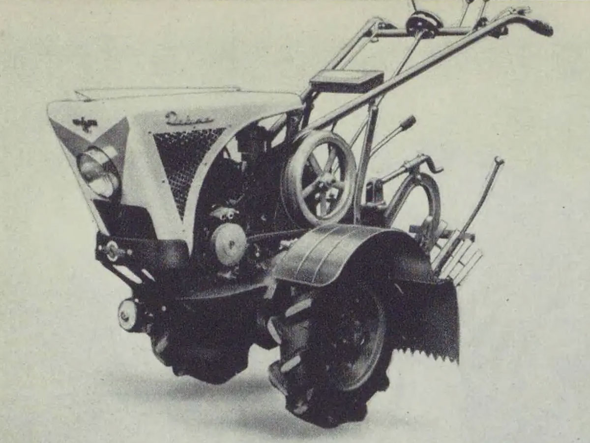 ダイユウマメトラS2デラックスを拡大します（探しているのはシンプルなS型ですけど）ダイユウマメトラS型は農耕作業用軽自動車運輸省型式認定番号農133号ダイユウマメトラS型となっています。1959年型式認定でした。