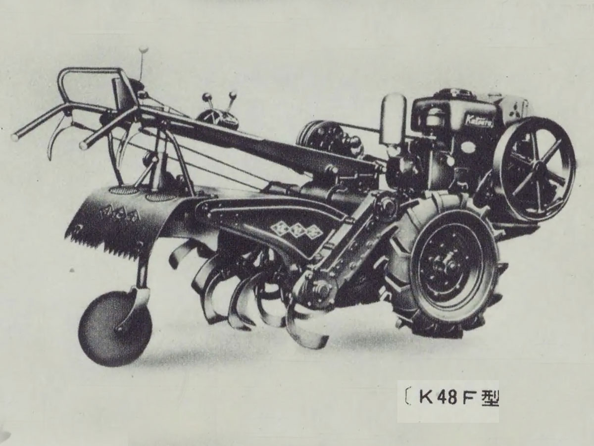 今朝は寝坊した上になかなか見つからずにすっかり遅くなってしまいました。急いで行きます。1959年の農業機械図鑑に載っていた井関式K48F型です。冒頭に書いたようにK48にはK48B,K48C,K48L,K48FとあってK48Fがいちばんお兄さんです。また、型式認定はC型B型F型が受けていたようです。