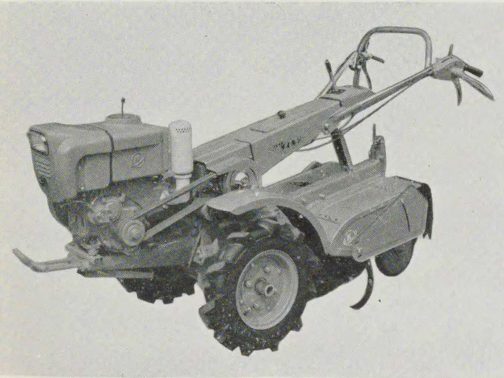 というわけでコサカダイキンK60です。基本的には昨日紹介したF32とベースが同じ感じ・・・エンジンをダイキン製で色々変えたために耕運機の名前も変わったというふうに見えます。