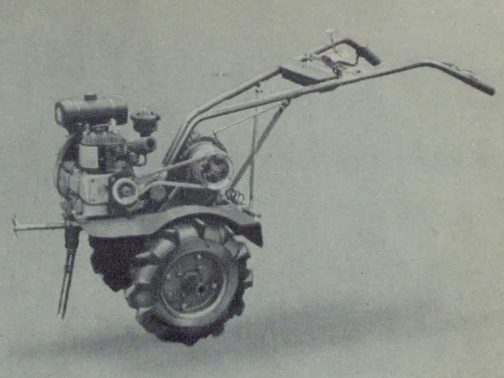 野田式トップテイラーT-1型(もう決めちゃってます)を拡大します。資料によれば農耕作業用軽自動車運輸省型式認定番号農60号野田式トップテイラーT-1型となっています。1958年型式認定で三菱メイキG3L搭載でした。