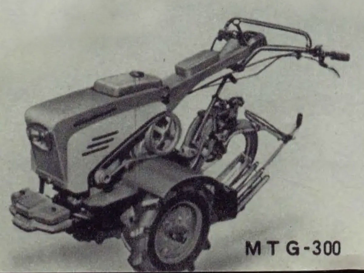その中でデザインとして角と丸の中間に位置するのがMTG300です(型式認定ではハイフンなしのMTG300なのでこちらを採用しています)。資料によるとエンジンは217ccシバウラGE-22S搭載でした。
