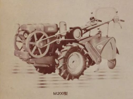 しかし、M200の運輸省型式はニッサン5C搭載の1種類だけです。