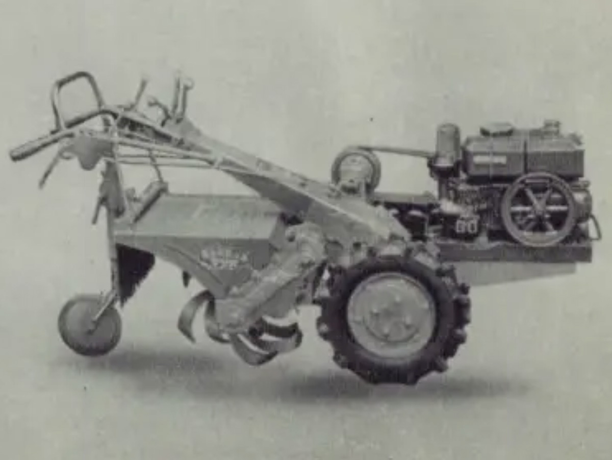 拡大します。このエンジンがトヒなのでしょうか?運輸省型式認定番号表にはたった一度しか出てこないエンジン名、メーカーも結構あります。このトヒM6もそのうちの一つです。