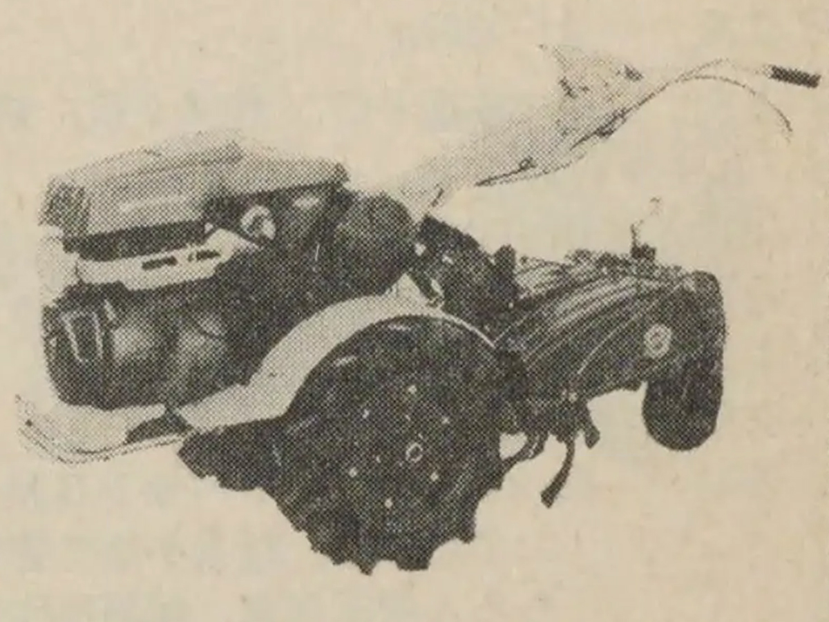 1962年、ヤンマーの耕運機の顔は（協和農機ですが）この一つ目ちゃんなんですね！同じ300番台のヤンマーK-1A・K-1Bも同じ顔でした。