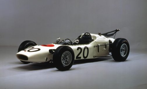 わかった!同じ年式だし、このホンダRA271にインスパイアされたに違いありません!!(ホンダグローバルサイトより)