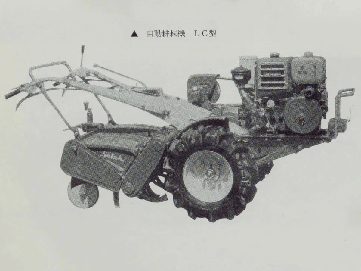 1964年佐藤造機の社史「50年の歩み」の商品紹介です。探しているLC型は運輸省型式認定ではヤンマーNT85Kが載っていることになっていますが、こちらの写真では三菱のエンジンが載っています。LC型はものすごく資料が少なくやっと見つけたのが社史でした。